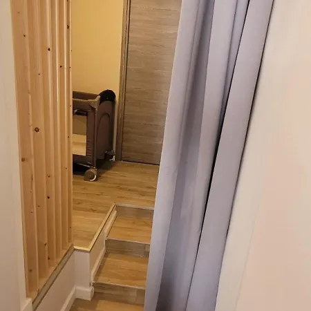 Apartment Air-conditioned Opening Onto Private Pool *